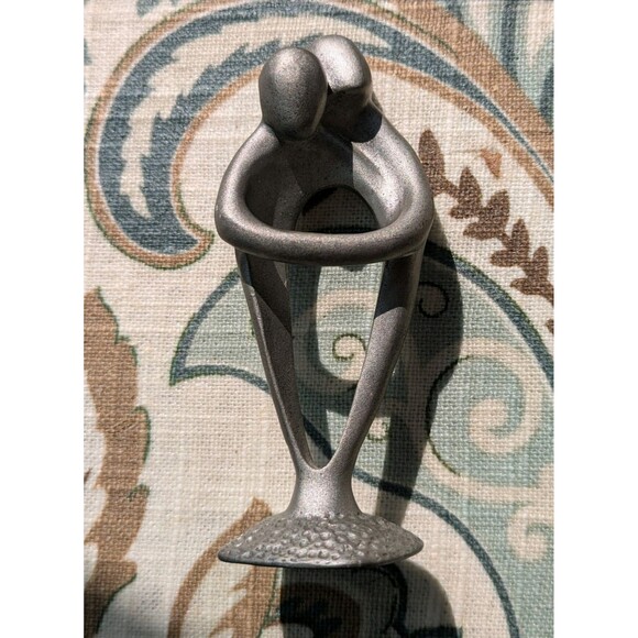 Masterwork Fine Pewter Figurine Sculpture 1998 2 People Embrace Hugs - Picture 2 of 4